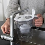 Philips Waterfilterkan 2.6L + 6 Micro X-Clean Waterfilter (filtert PFAS) AWP2933WHT6 Philips Waterfilterkan 2.6L + 6 Micro X-Clean Waterfilter (filtert PFAS) AWP2933WHT6
